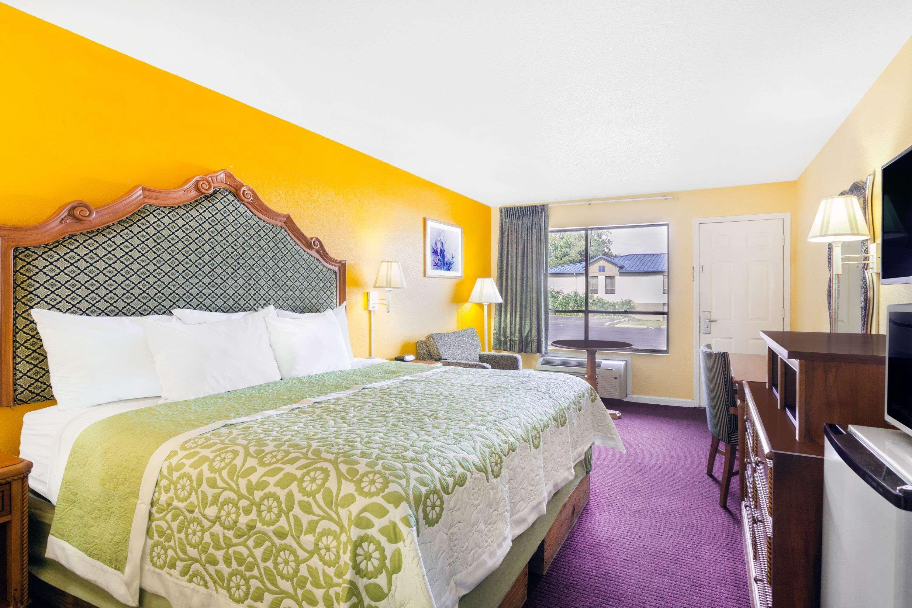 Days Inn Jacksonville Bagian luar foto