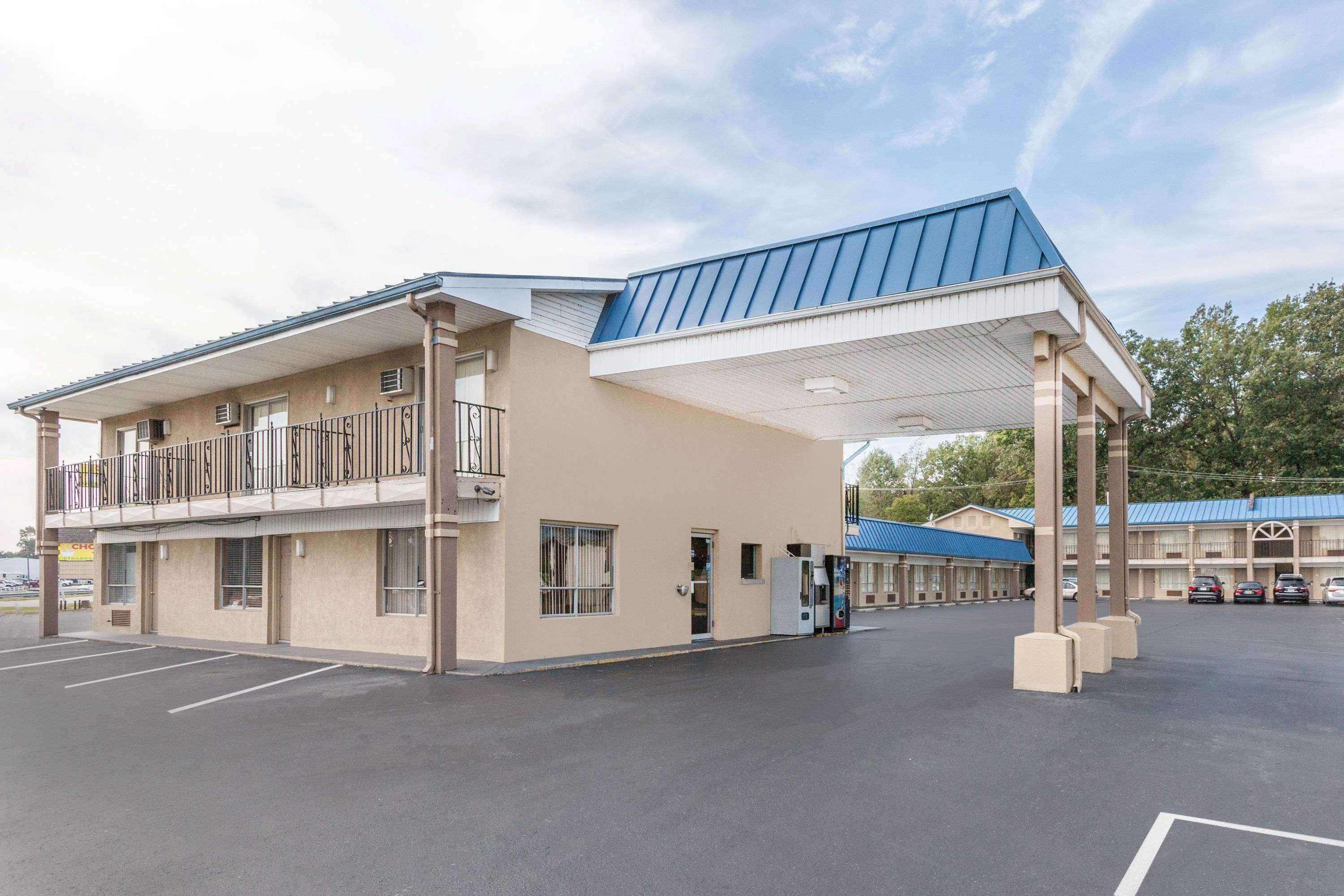 Days Inn Jacksonville Bagian luar foto